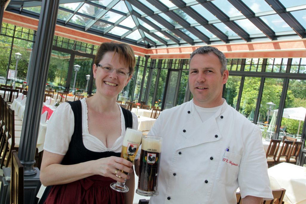 Portrait des Wirtspaars Hofmeier