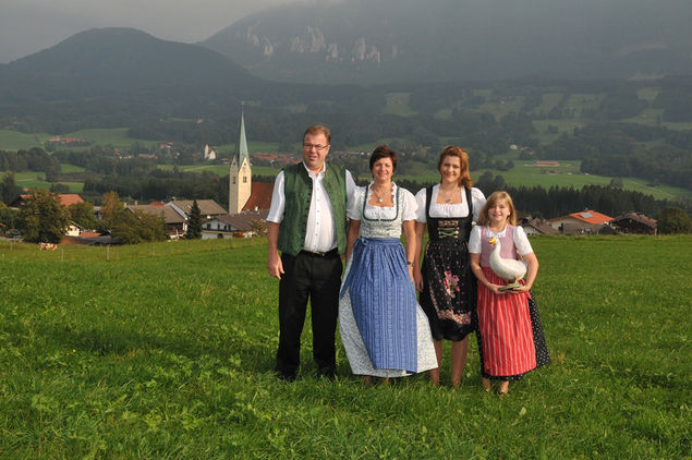 Porträt der Gastgeberfamilie Schrödl Wirtshaus Zum Entenwirt