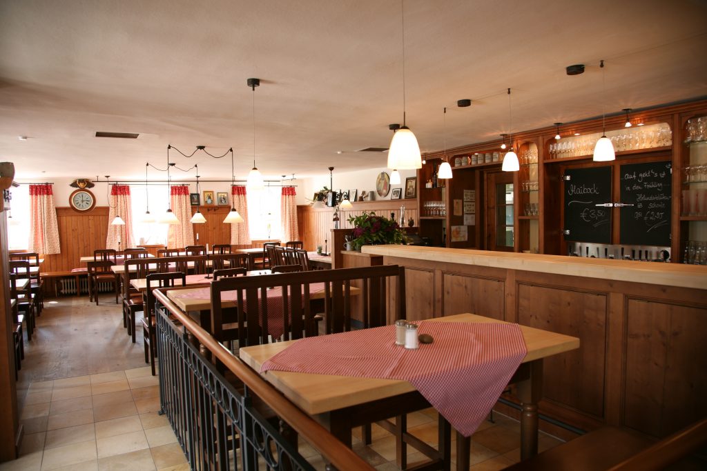 Die Gaststube der Gasthof Metzgerei Eberl