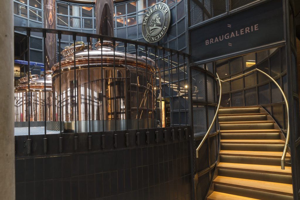 Braukessel in der Hausbrauerei des Paulaner am Nockherberg