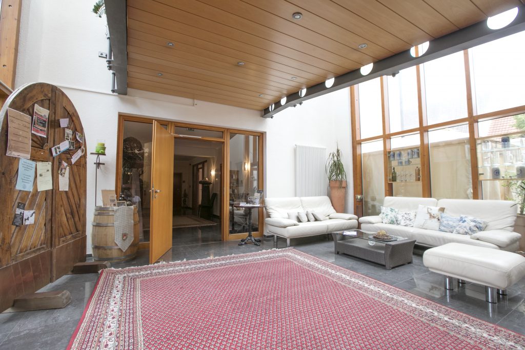 Lobby Neumaiers Hirsch - Braugasthof und Landhotel