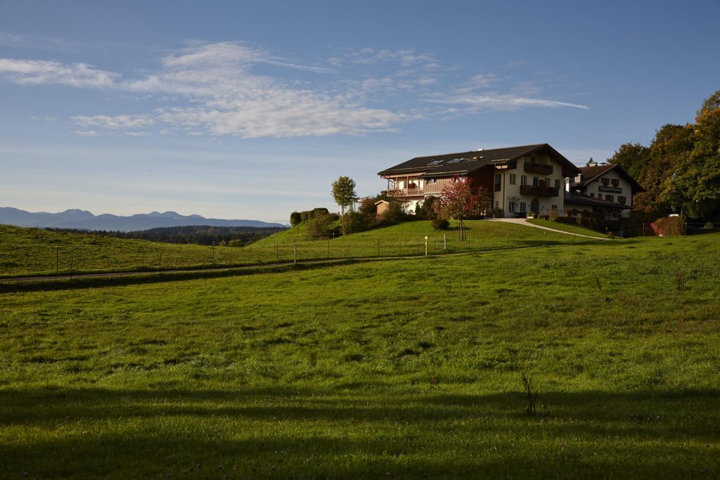 Aschbacher Hof aus der Entfernung