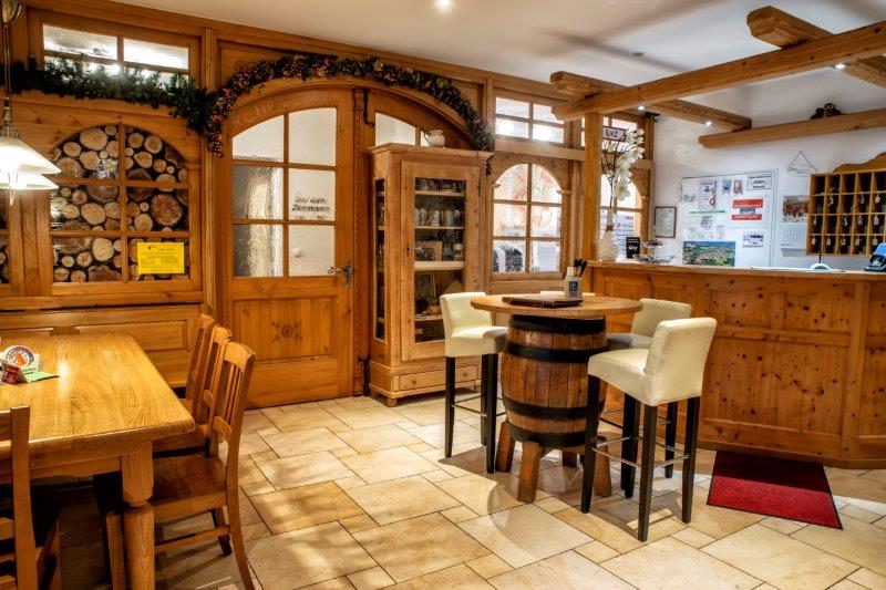 Rezeption des Gasthofes Stocker