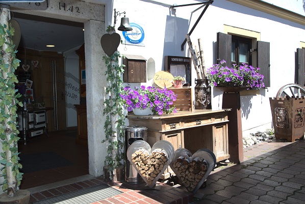 Gasthaus Meinzer Eingangsbereich